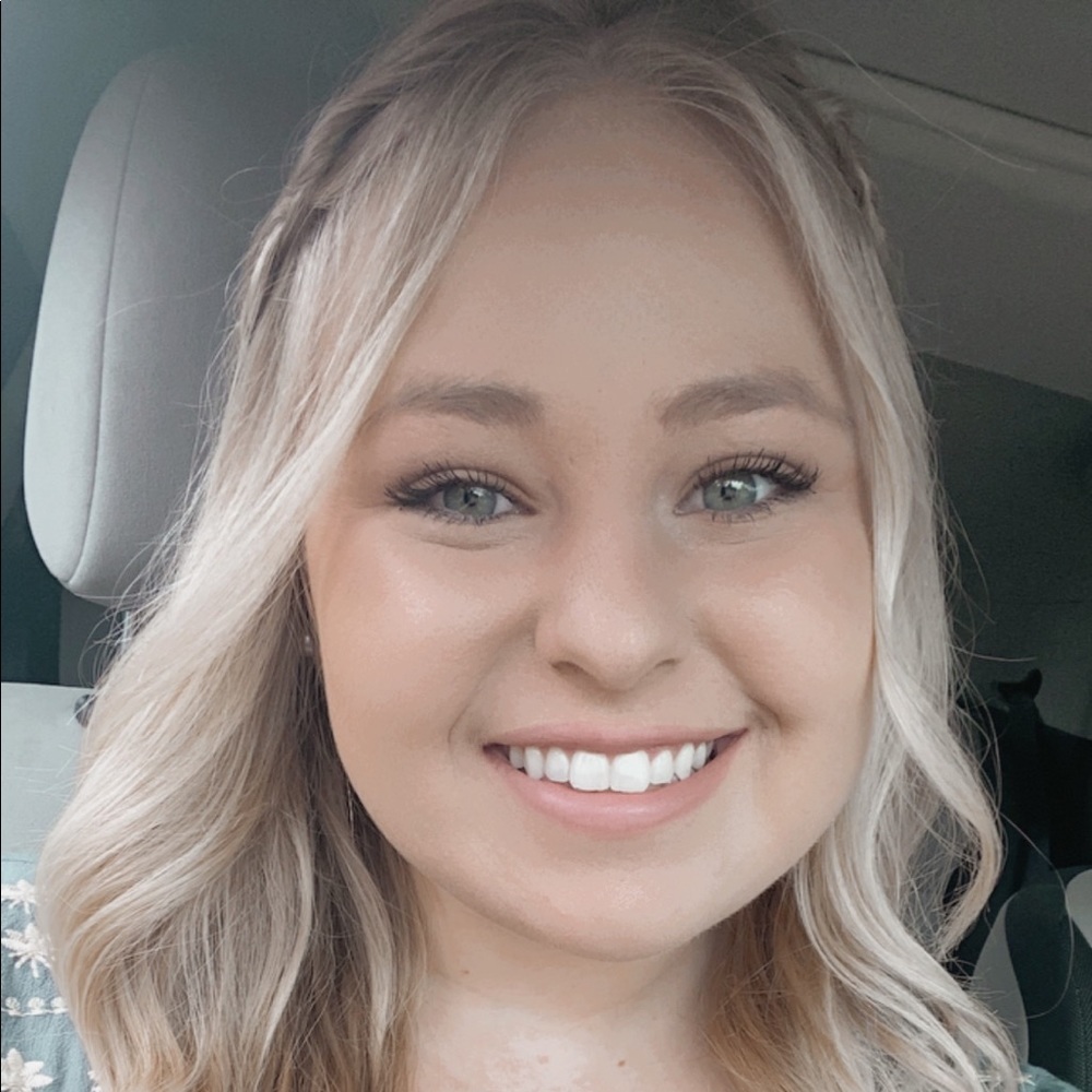 Meet your Posher, Ashley